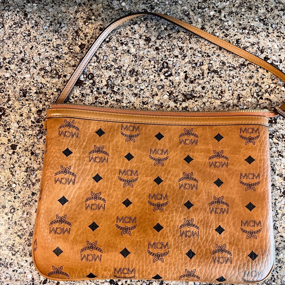 Mcm clutch cognac